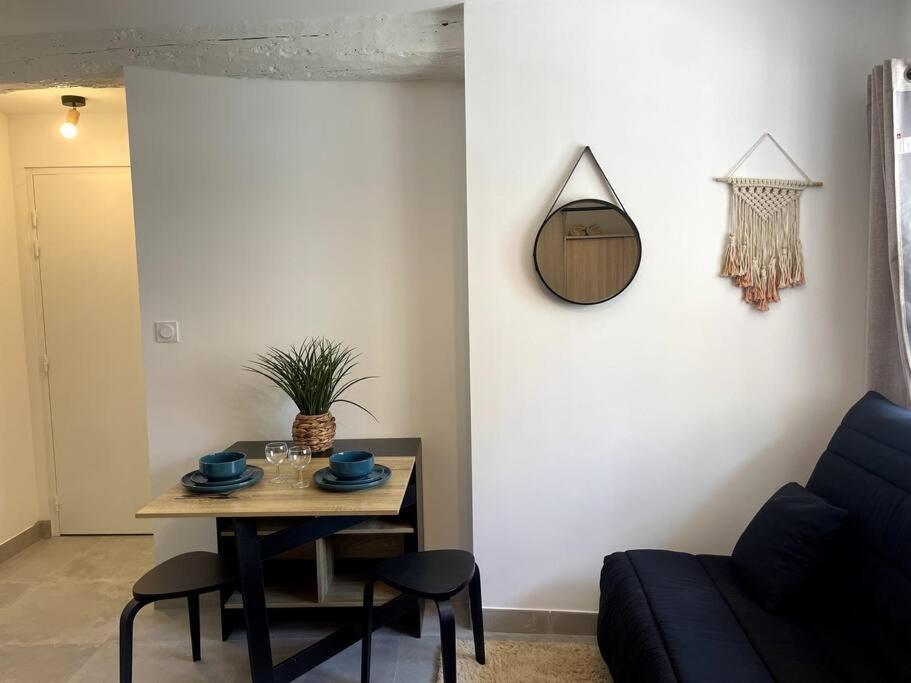 Petit Cocon Douillet Climatise Pour 2 Pers Apartment La Crau Exterior photo
